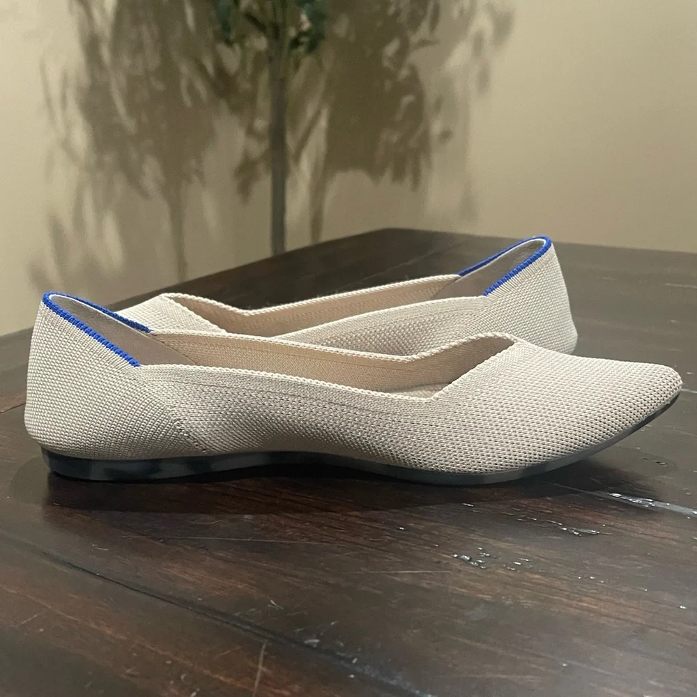 Rothys Size Pointed Toe Flats - Picture 6 of 11